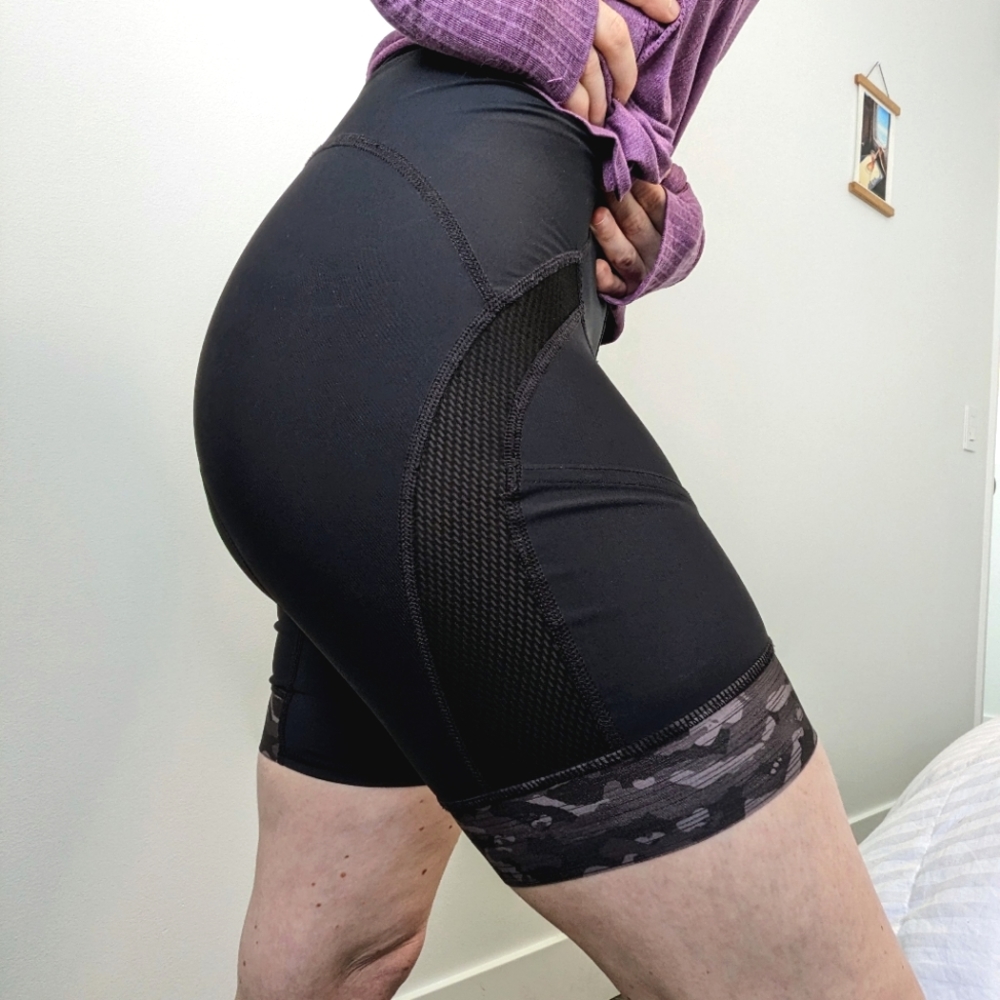 Women's bike short (w/ chamois) in great condition